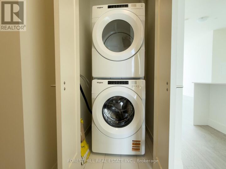 Property Photo:  27 Korda Gate Ph108  ON L4K 0P6 