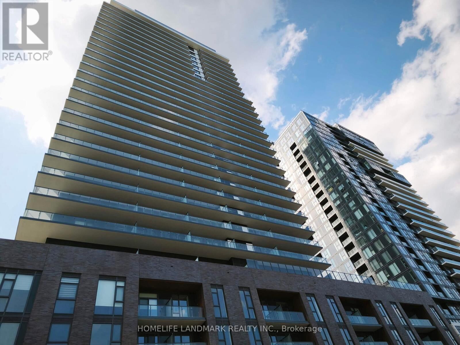 Property Photo: 2075 Lakeshore Road 2205 ON L7R 0H3