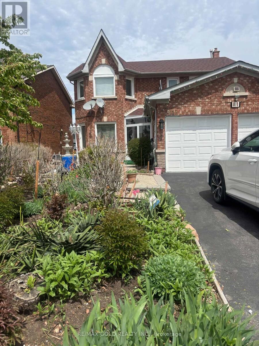 Property Photo: 11 Eagleridge Drive ON L6R 1G6