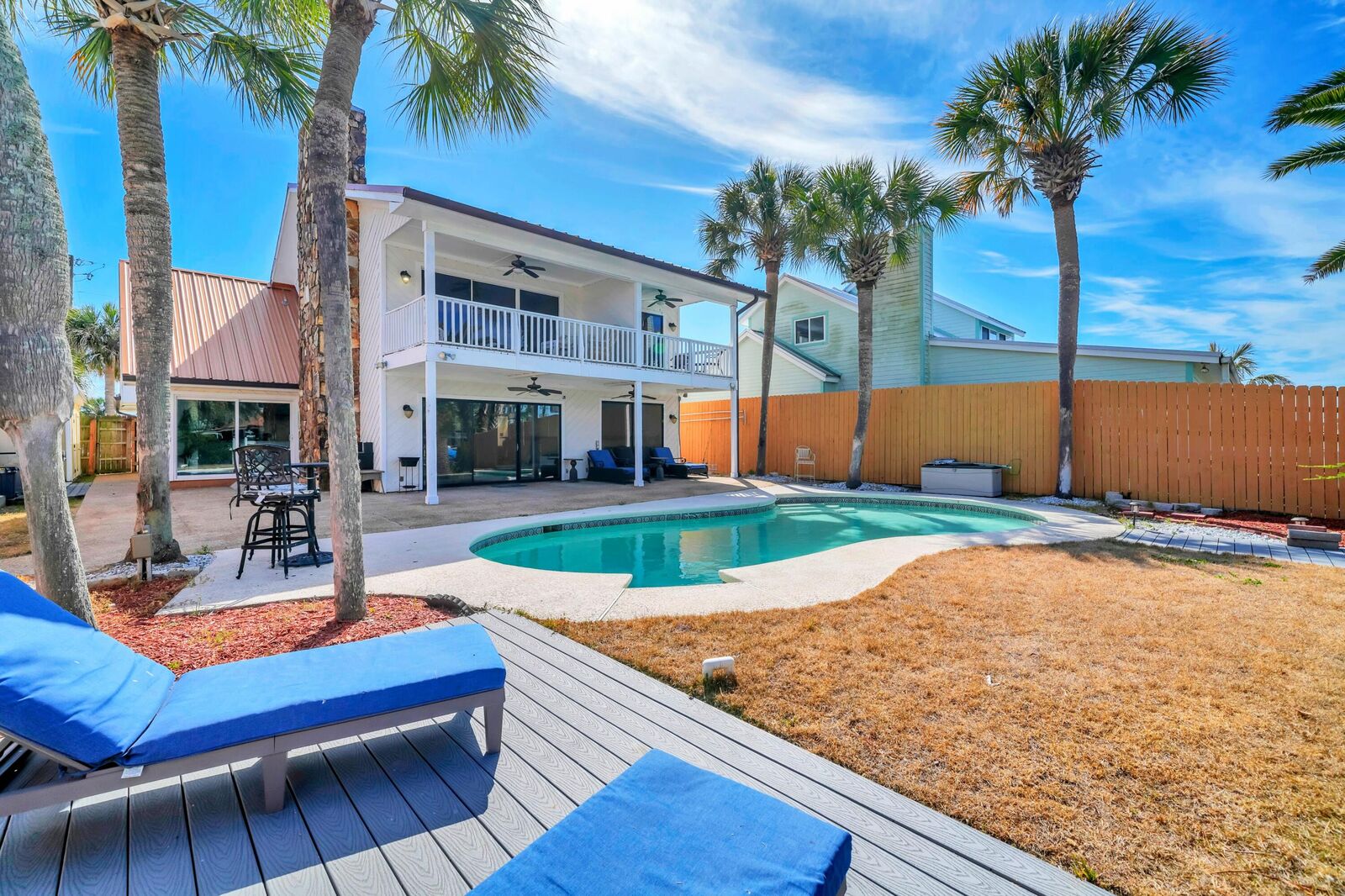 Property Photo: 8120 S Lagoon Drive FL 32408