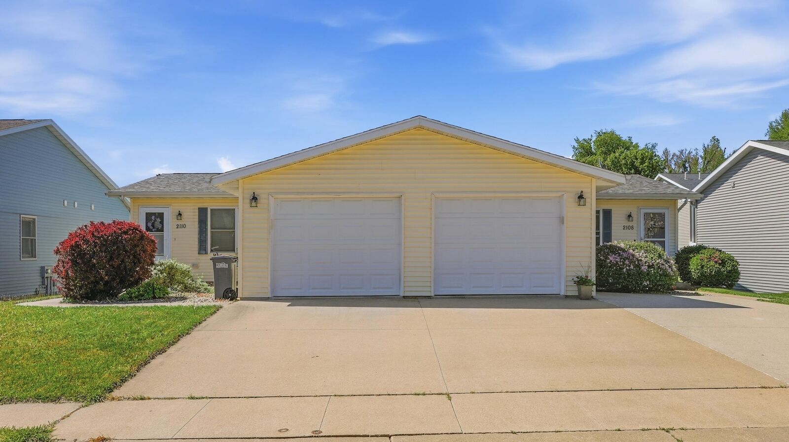 Property Photo:  2108 Bald Eagle Court  IA 52001 