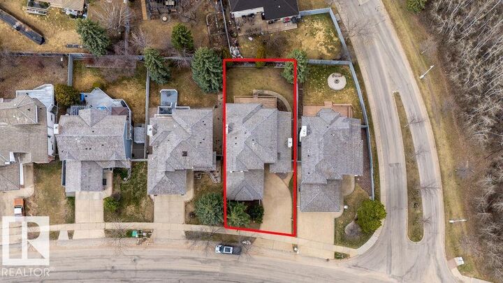 Property Photo:  956 Ogilvie Boulevard NW  AB T6R 1K8 