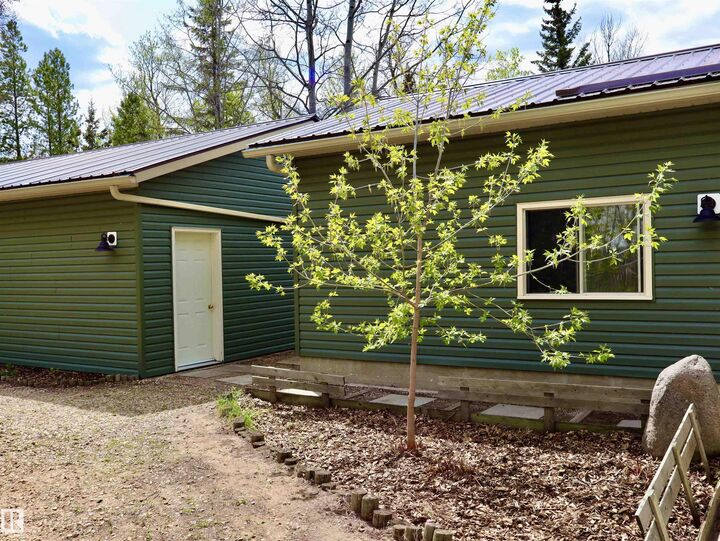 Property Photo: #26 5508 Twp Rd 593A AB T7N 1N3