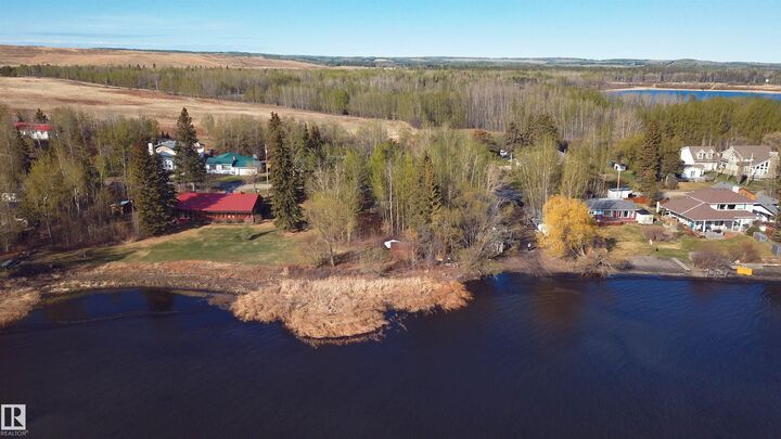 Property Photo:  53004 Rge Road 54A 68  AB T0E 0B0 