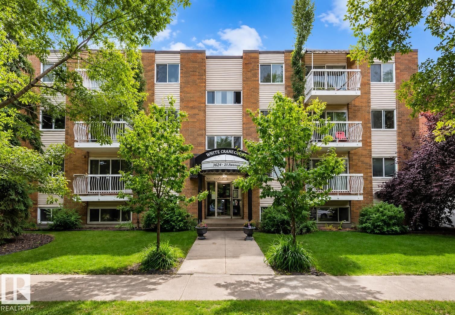 Property Photo: 10625 83 Avenue NW 402 AB T6E 2E3
