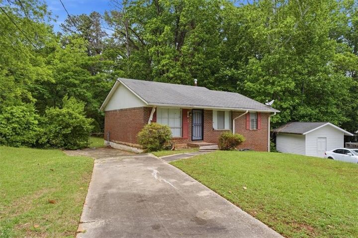 Property Photo: 1947 Grange Drive SE GA 30315