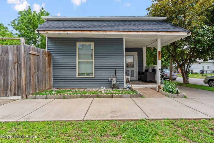 Property Photo:  2801 Griffiths Ave  KY 40212 