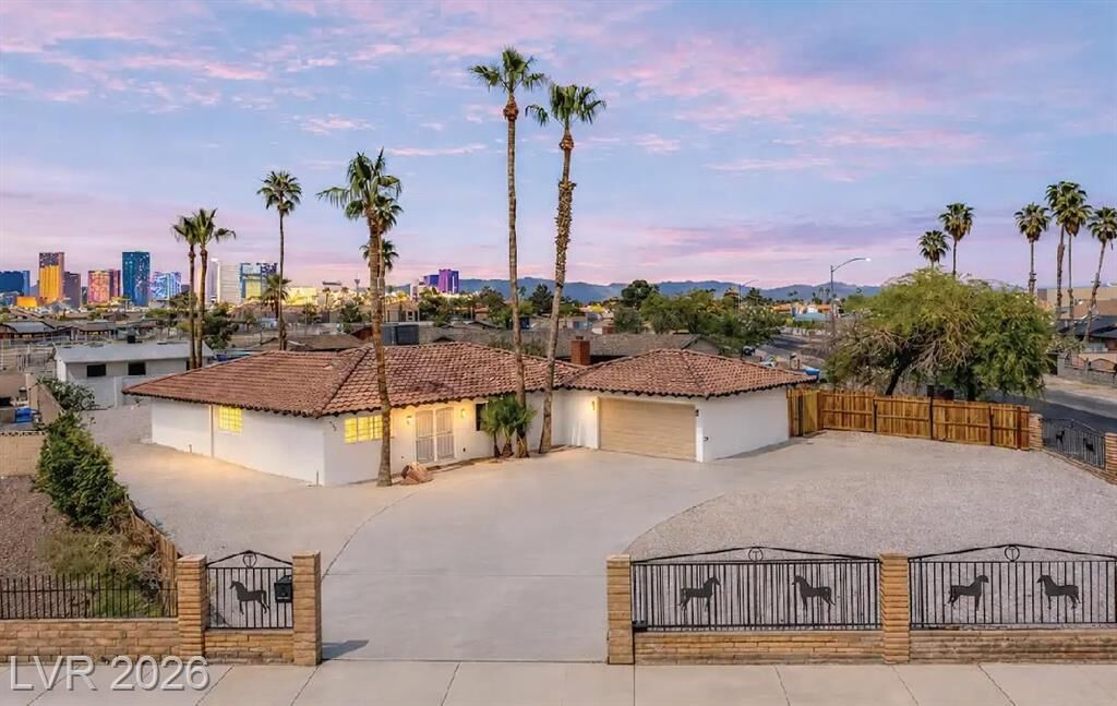 Property Photo: 1486 Rawhide Street NV 89119
