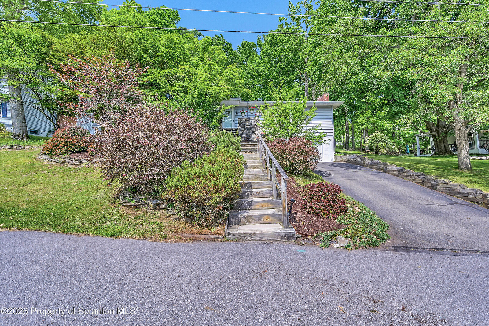 Property Photo:  208 Ridge Street  PA 18411 