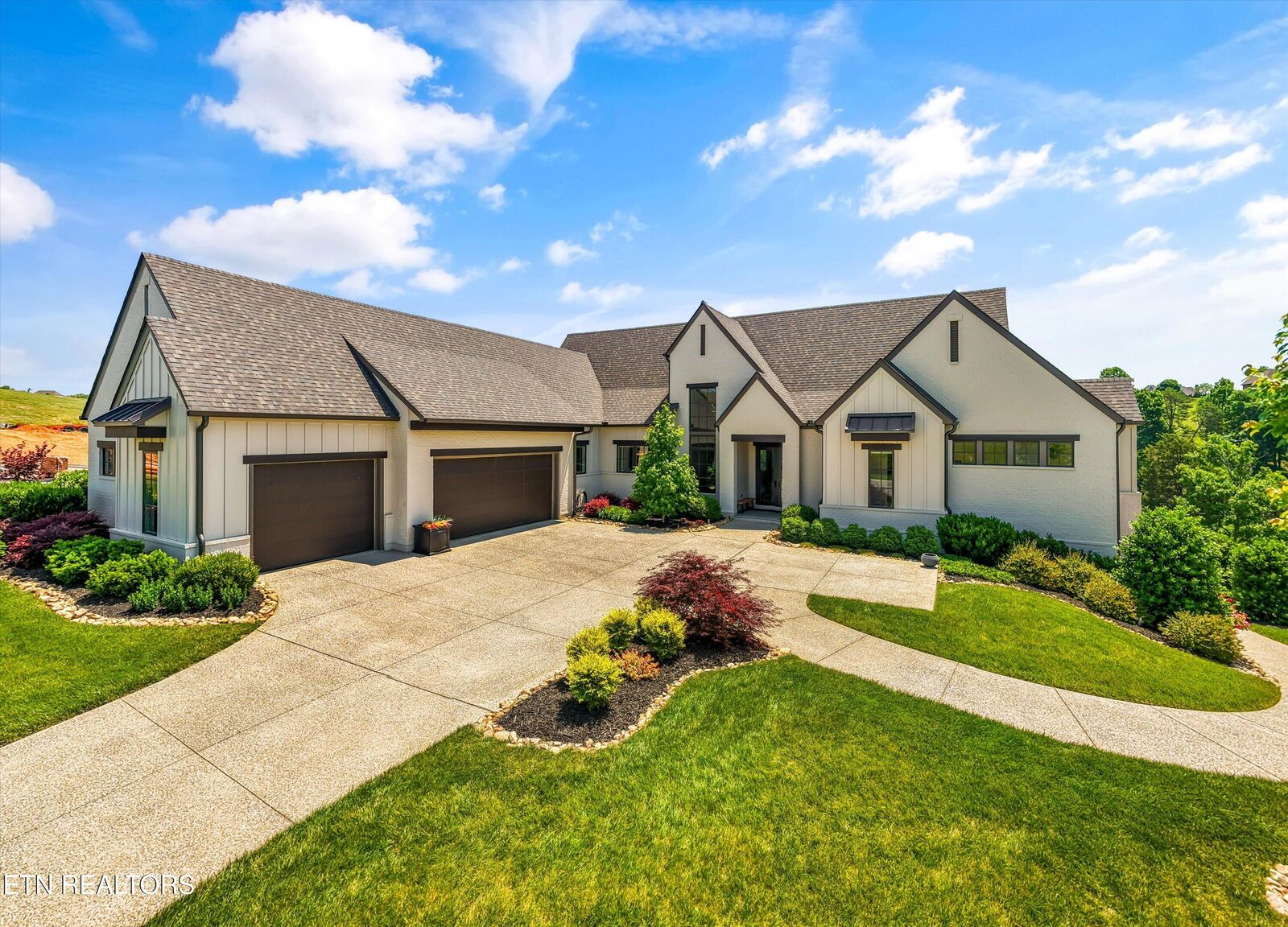 Property Photo:  317 Admiral Court  TN 37772 