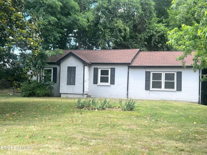 Property Photo:  810 Velma Lane  TN 37129 