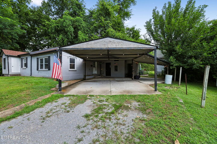 Property Photo: 810 Velma Lane TN 37129