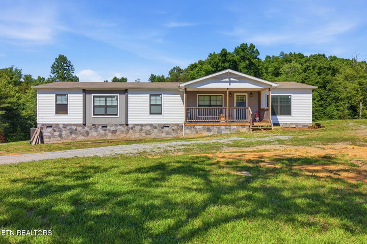Property Photo:  2121 Bales Rd  TN 37914 