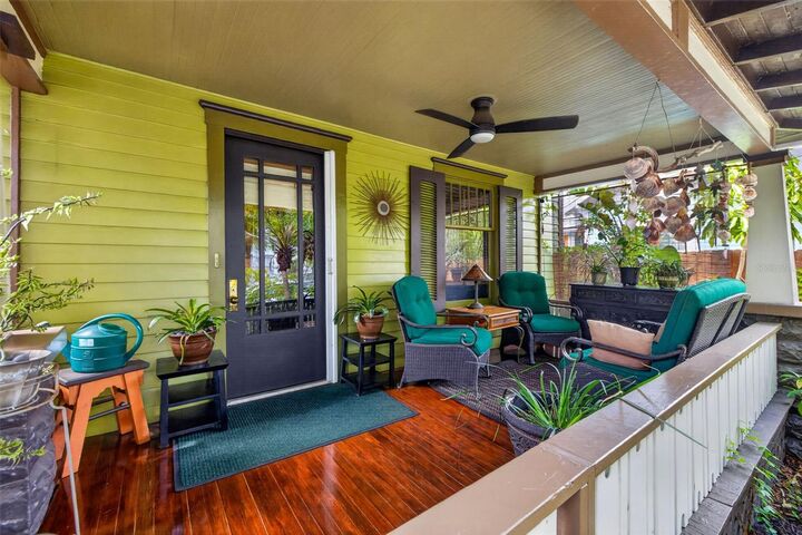Property Photo:  652 8th Avenue N  FL 33701 