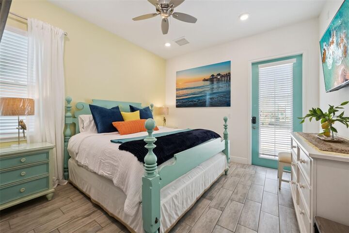 Property Photo: 3054 Pirate Way FL 34747