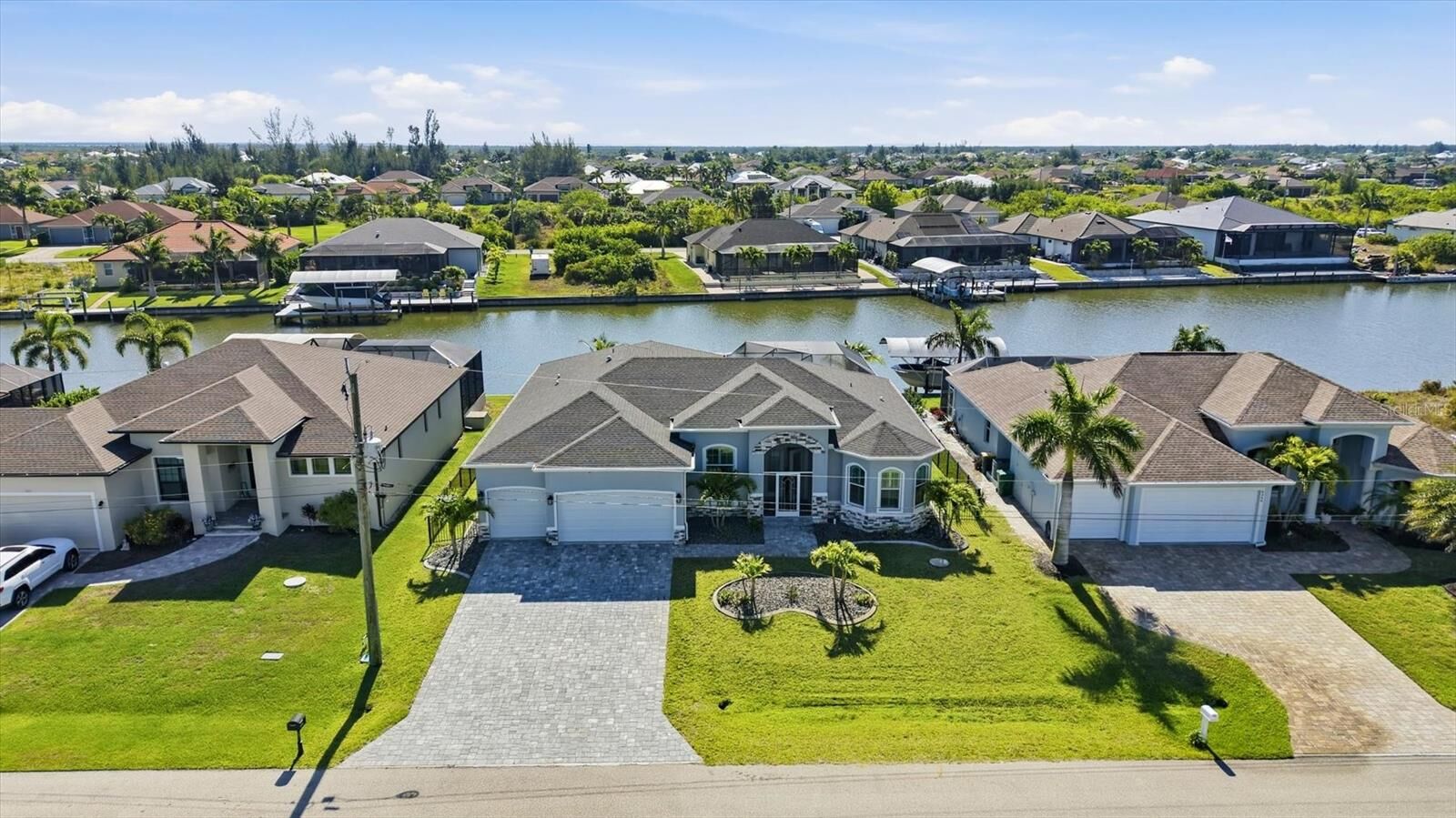 Property Photo:  8314 Tracy Circle  FL 33981 