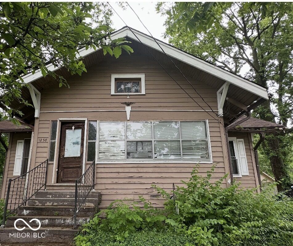 Property Photo: 1238 E Thompson Road IN 46227