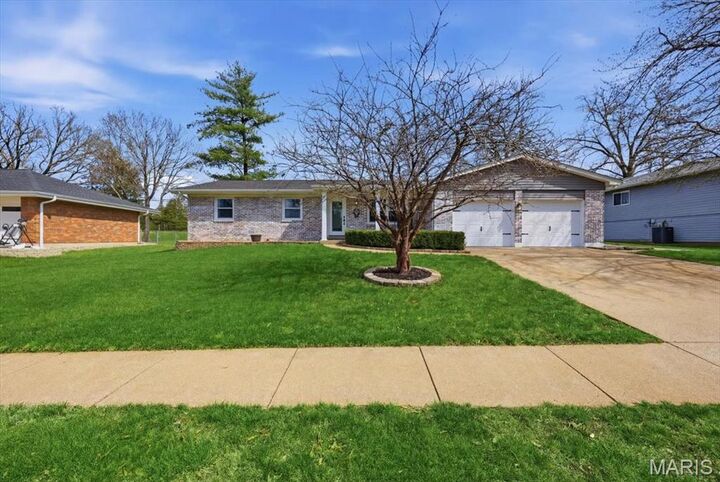 Property Photo:  414 Westbrook Drive  MO 63366 