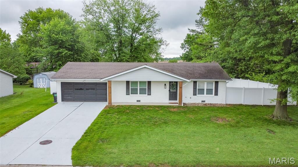 Property Photo:  510 Country Meadow Lane  IL 62221 