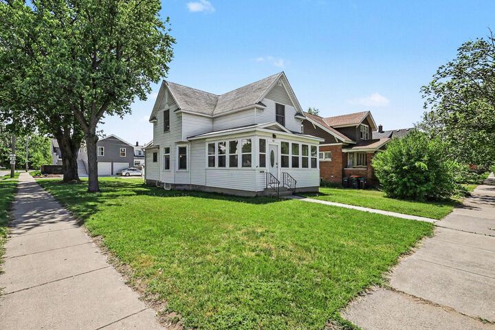 Property Photo: 40 W 18th Street MI 49423