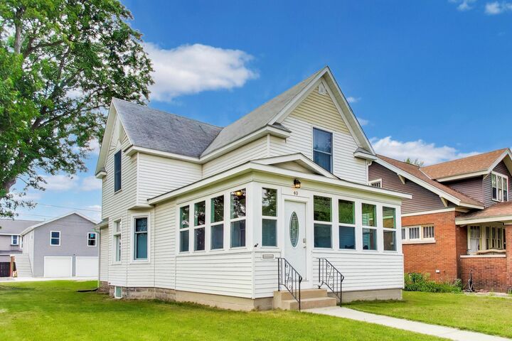 Property Photo: 40 W 18th Street MI 49423