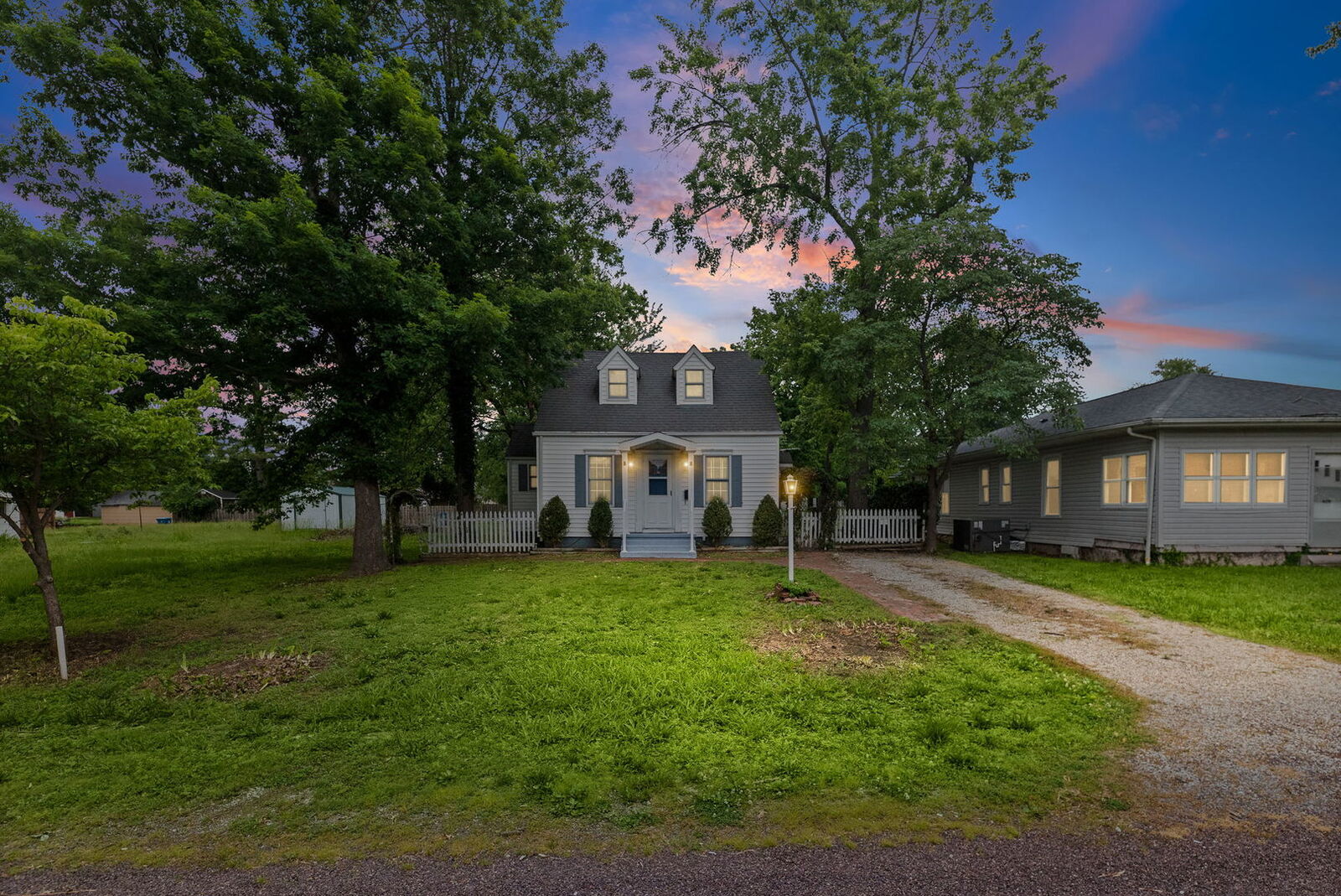 Property Photo:  407 S Davis Avenue  IL 62801 