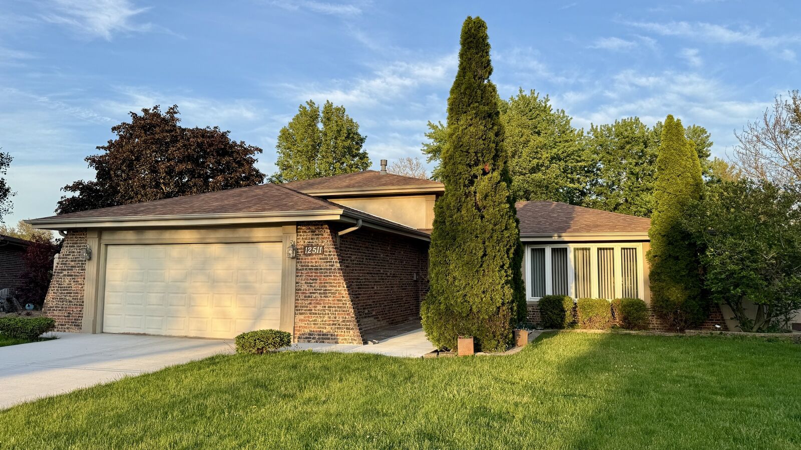 Property Photo:  12511 S Mayfield Avenue  IL 60803 