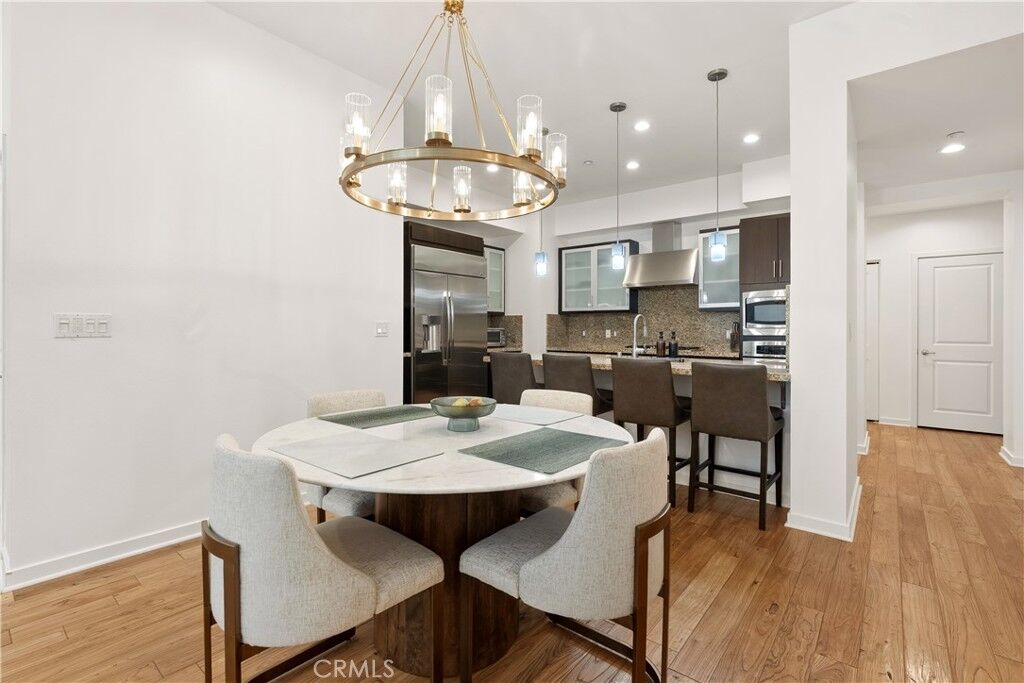 Property Photo: 21 Gramercy 102 CA 92612