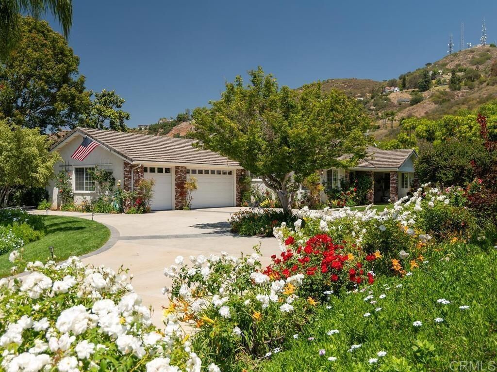 Property Photo:  1453 Margarita Glen  CA 92028 