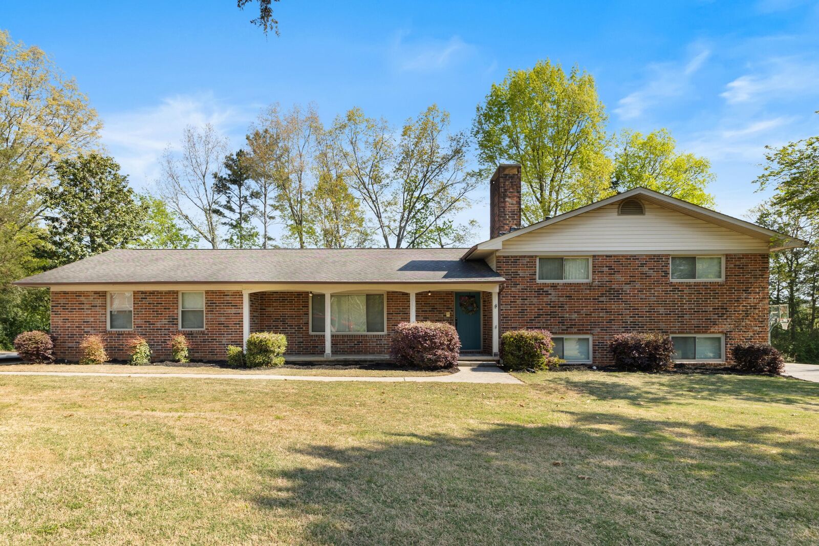 Property Photo: 3811 Woodcrest Circle NW TN 37312