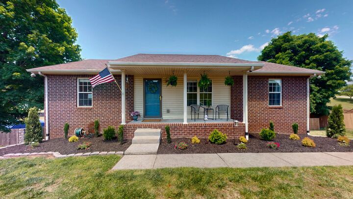 Property Photo:  1079 Heatherwood Rd  TN 37146 