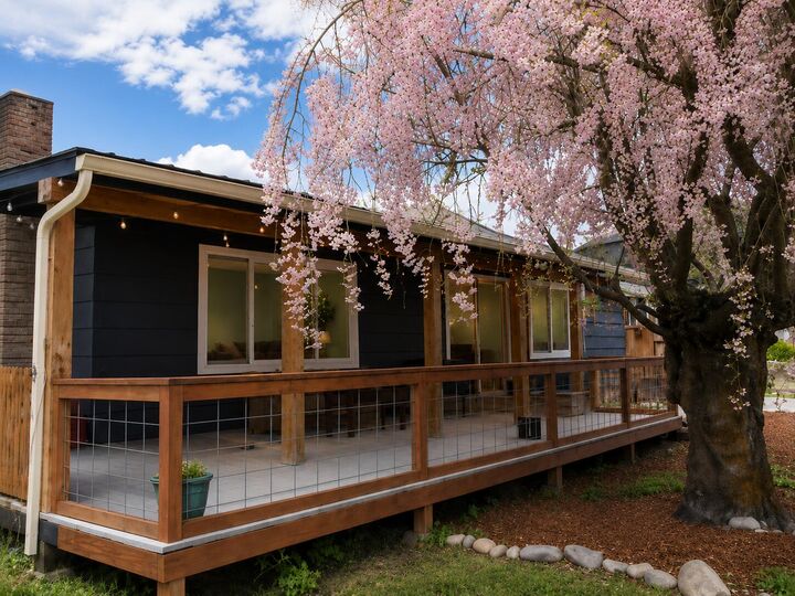 Property Photo: 750 S Larch St WA 99141