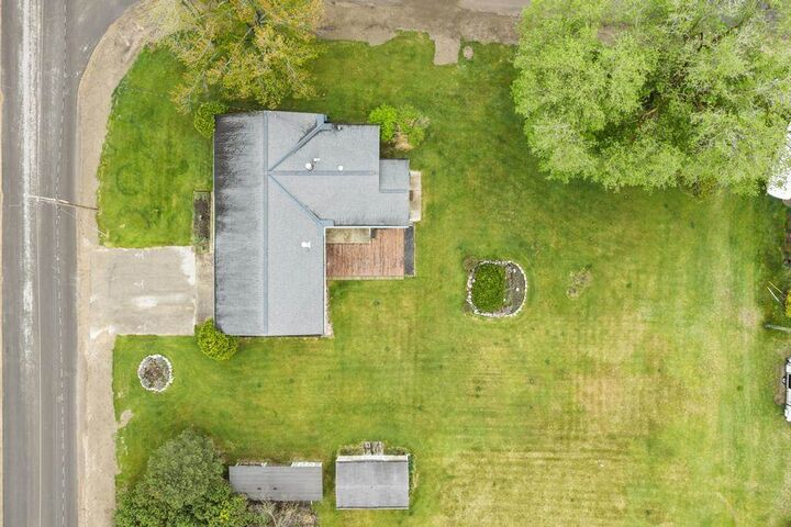 Property Photo: 930 E Main MI 49712