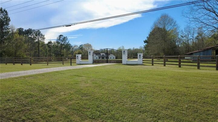 Property Photo:  11401 Highway 21 Highway  LA 70427 