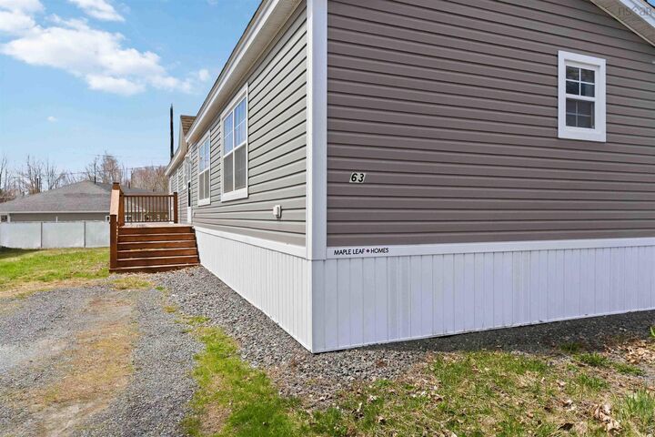 63 Douglas Avenue — photo 1