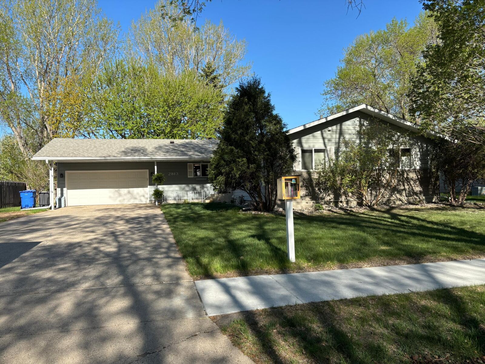 Property Photo:  2813 Westgate Drive S  ND 58103 
