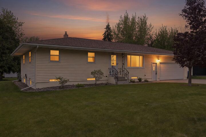 Property Photo:  5840 Rolling Ridge Road  MN 56303 