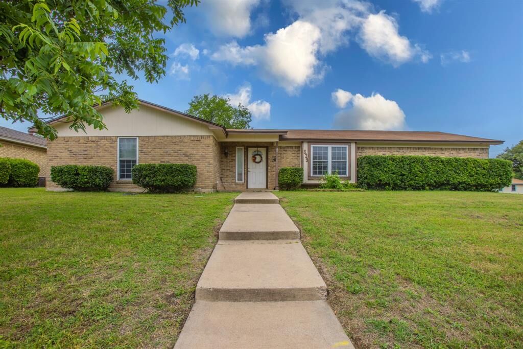 Property Photo:  329 Alamosa Drive  TX 76643 