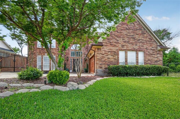 Property Photo: 6319 Lake Bluff Drive TX 75249