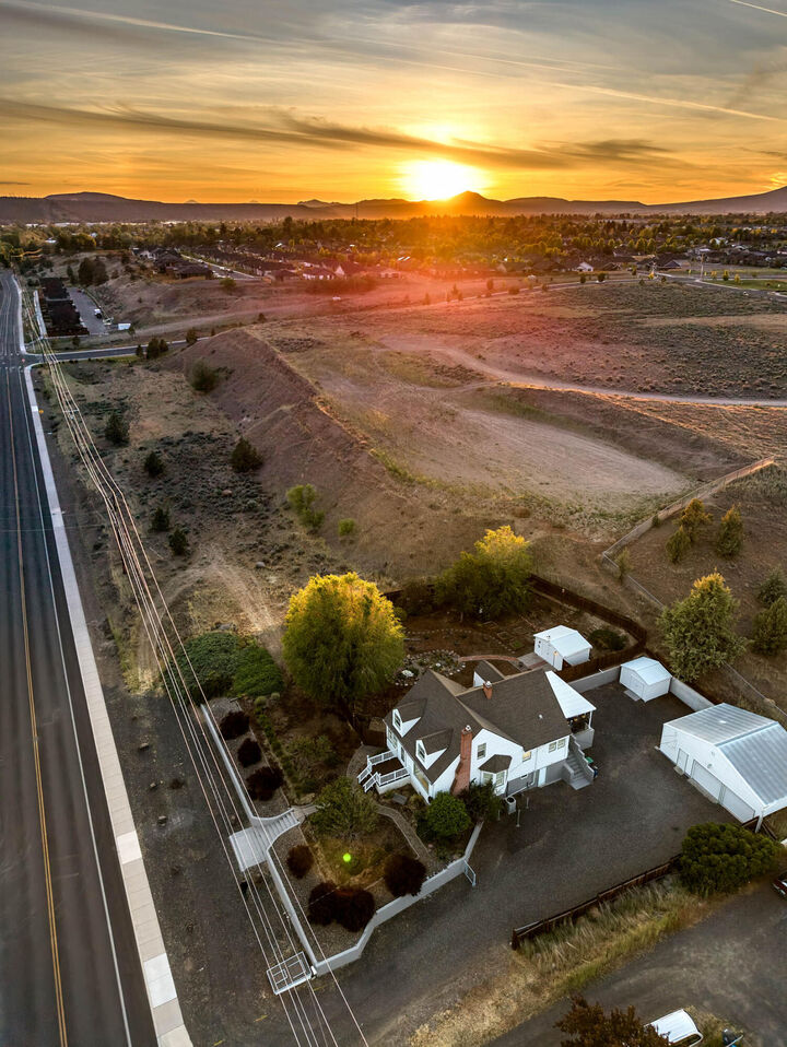 Property Photo: 1937 NE Laughlin Road OR 97754