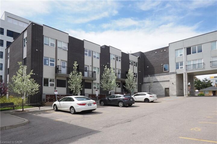 Property Photo:  288 Albert Street 208  ON N2L 3T8 