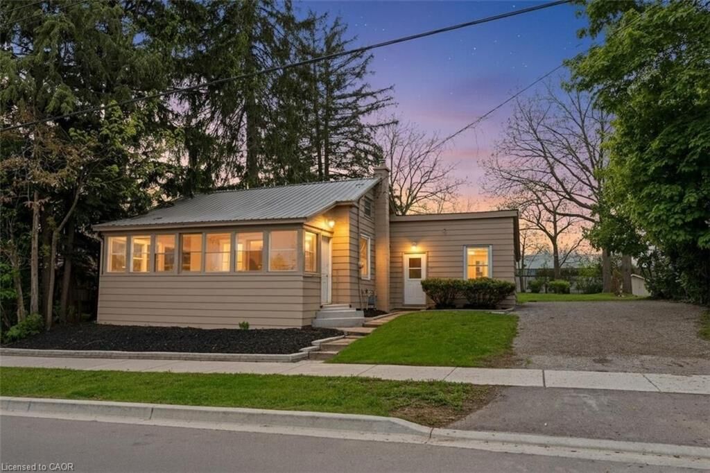 Property Photo: 209 St Andrew Street ON N0A 1N0