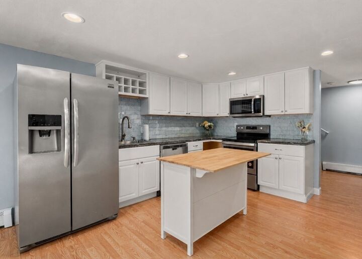 Property Photo:  9 Senee Ct 9  MA 01913 