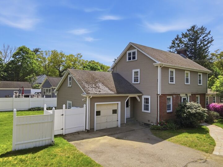 Property Photo:  1 Valley View Rd  MA 01778 