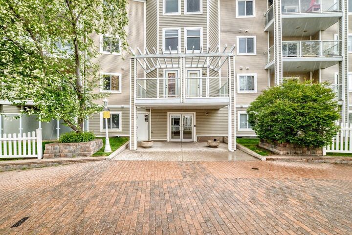 Property Photo:  290 Shawville Way SE 415  AB T2Y 3Z9 