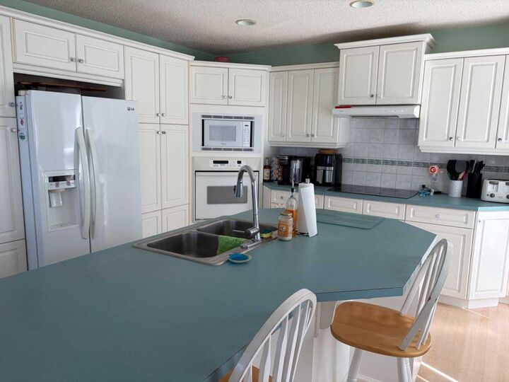 Property Photo: 1065 East Chestermere Drive AB T1X 1A9
