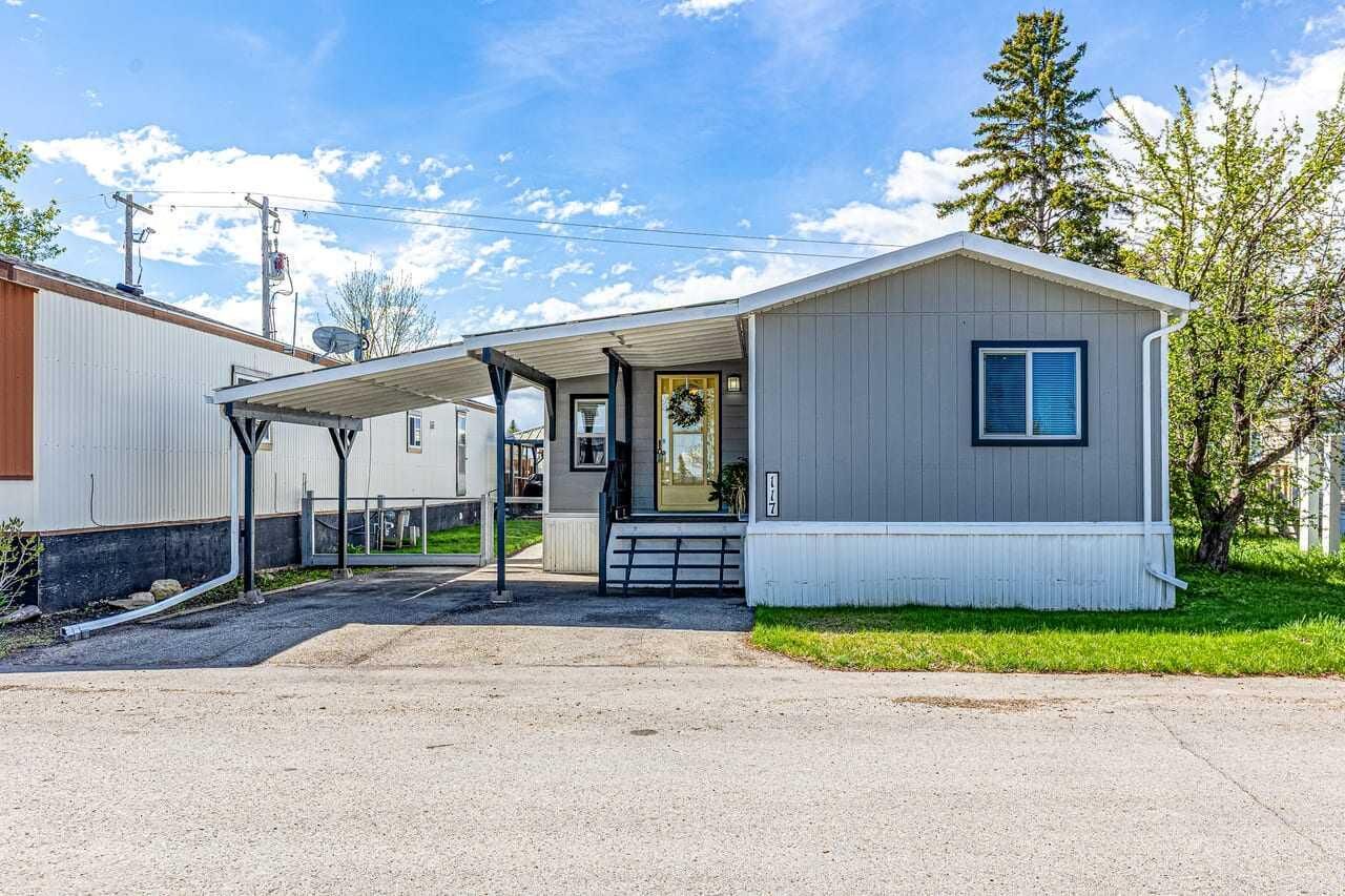 Property Photo:  117 Sunset Way  AB T1V 1J4 