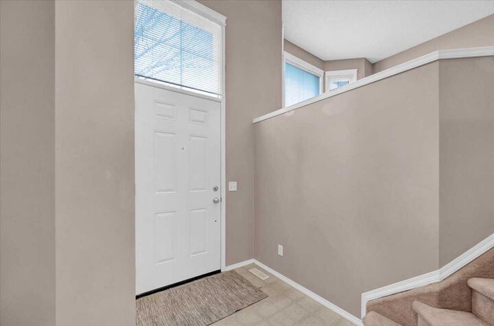 Property Photo:  231 Tuscany Drive NW  AB T3L 2H9 