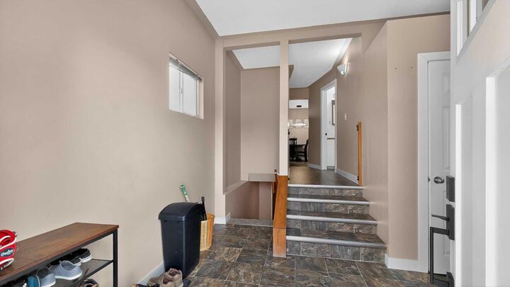 Property Photo:  605 2 Street S  AB T0K 0Z0 