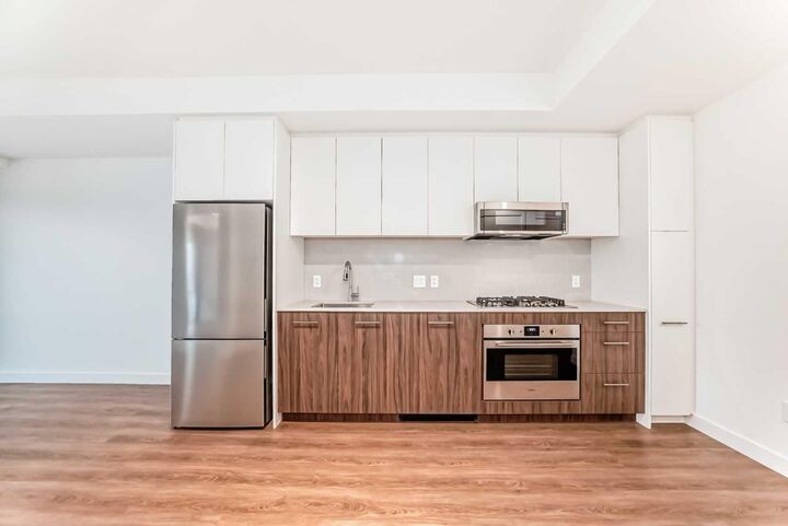 Property Photo: 730 2 Avenue 1313 AB T2P 1R8